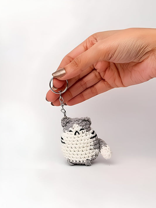 Handmade Crochet Woolen Cute Cat Keychain   Size 7X5X7 CM  Color White